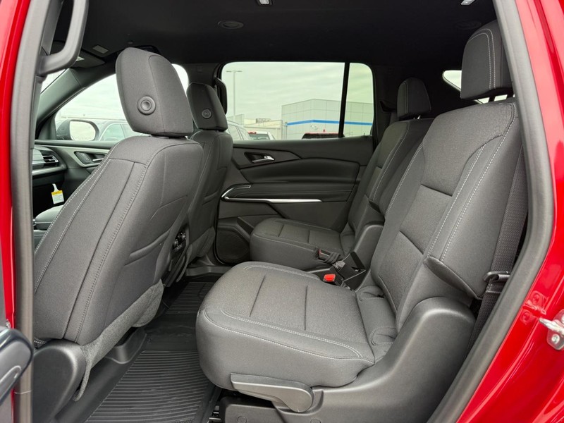 Chevrolet Traverse Vehicle Full-screen Gallery Image 6