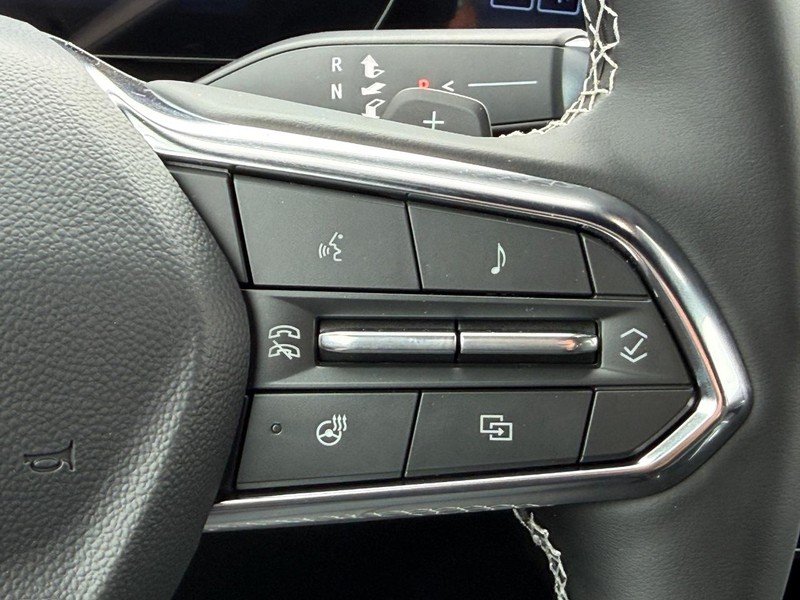 Chevrolet Traverse Vehicle Full-screen Gallery Image 10