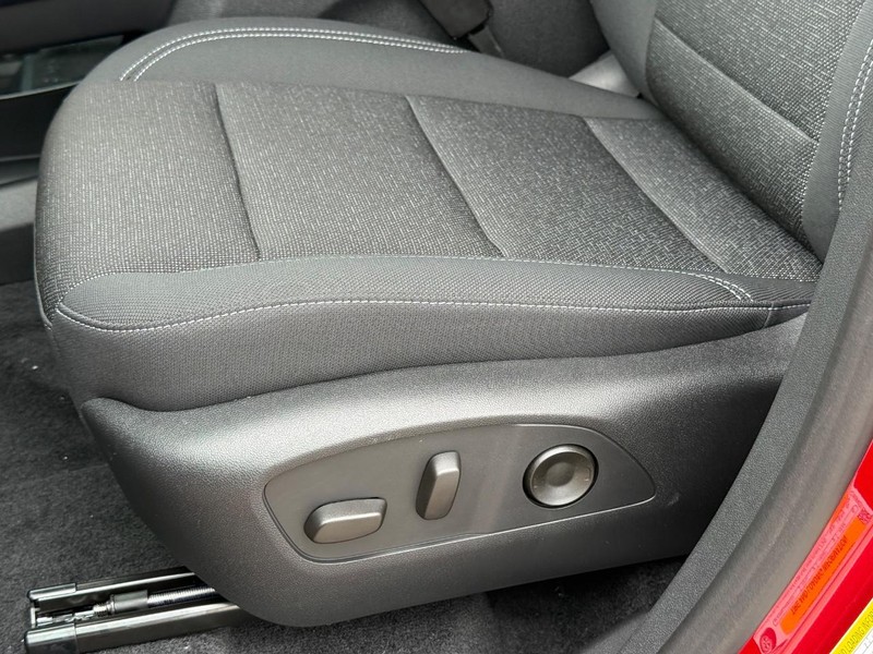 Chevrolet Traverse Vehicle Full-screen Gallery Image 17