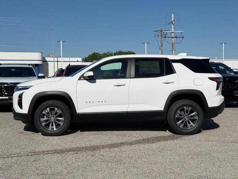 Chevrolet Equinox Vehicle Full-screen Gallery Image 2