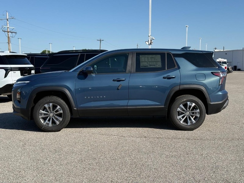 Chevrolet Equinox Vehicle Full-screen Gallery Image 2