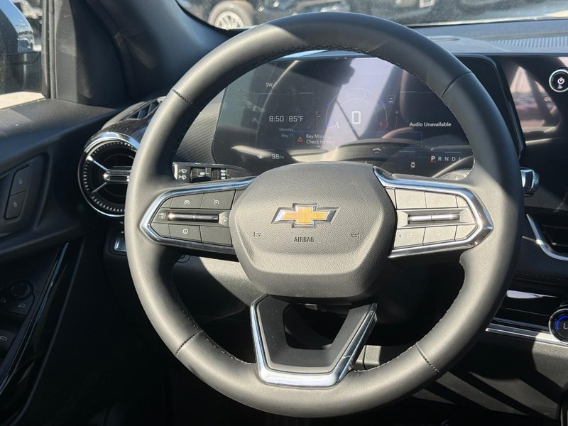Chevrolet Equinox Vehicle Full-screen Gallery Image 7