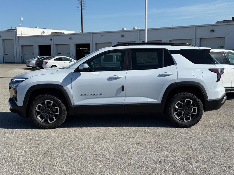 Chevrolet Equinox Vehicle Full-screen Gallery Image 2
