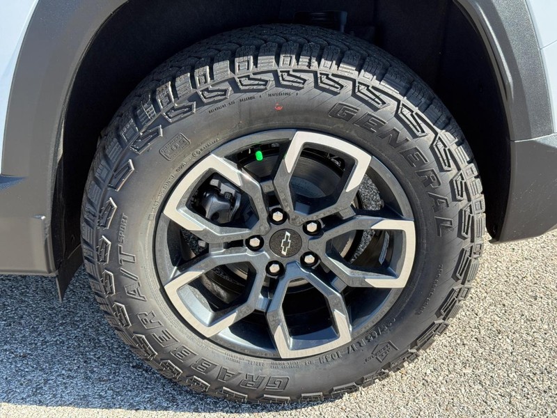 Chevrolet Equinox Vehicle Full-screen Gallery Image 4