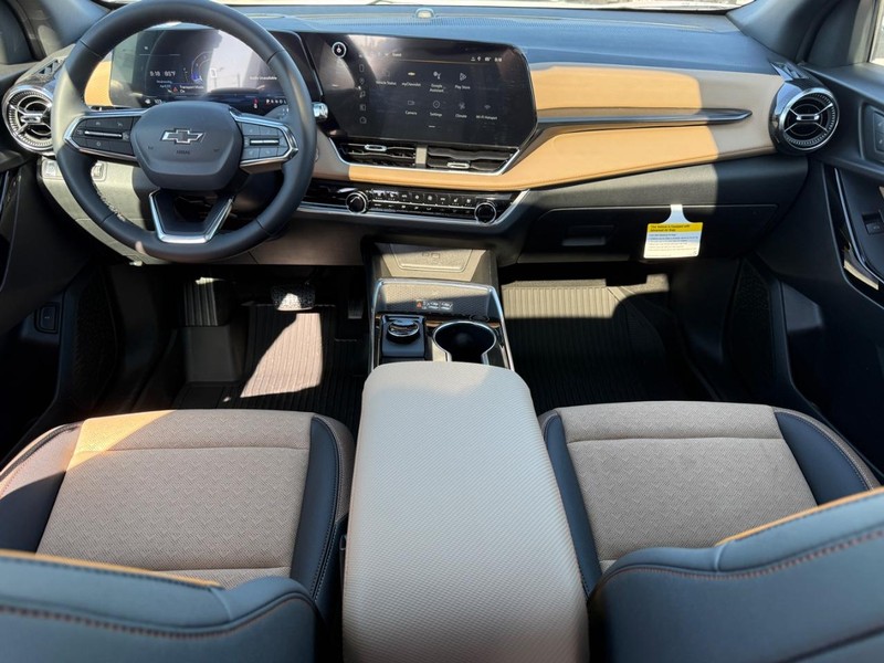 Chevrolet Equinox Vehicle Full-screen Gallery Image 7