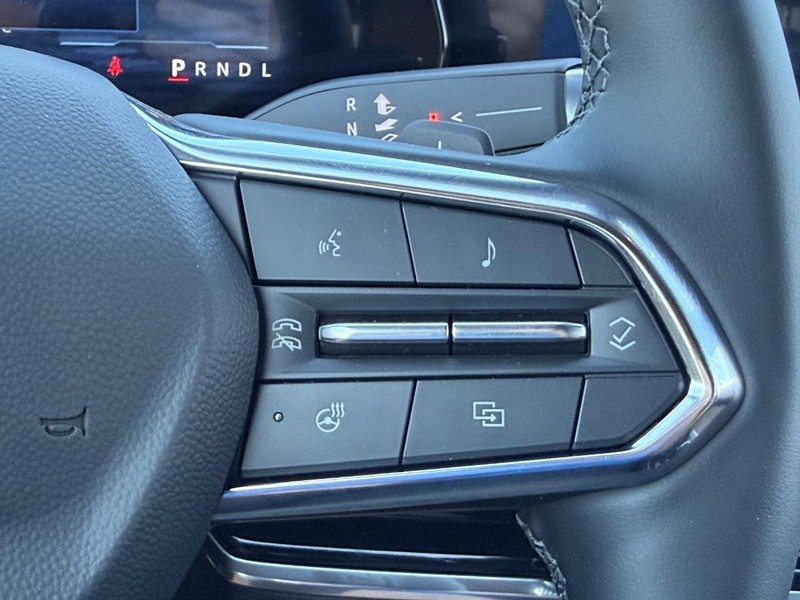 Chevrolet Equinox Vehicle Full-screen Gallery Image 10