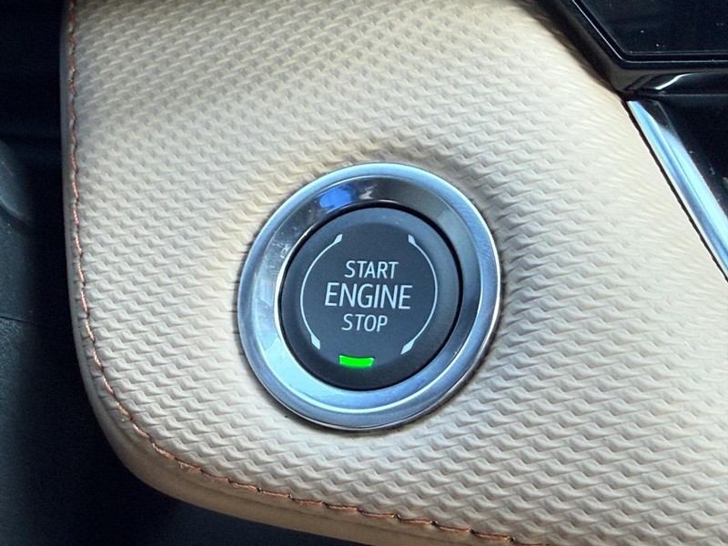 Chevrolet Equinox Vehicle Full-screen Gallery Image 11