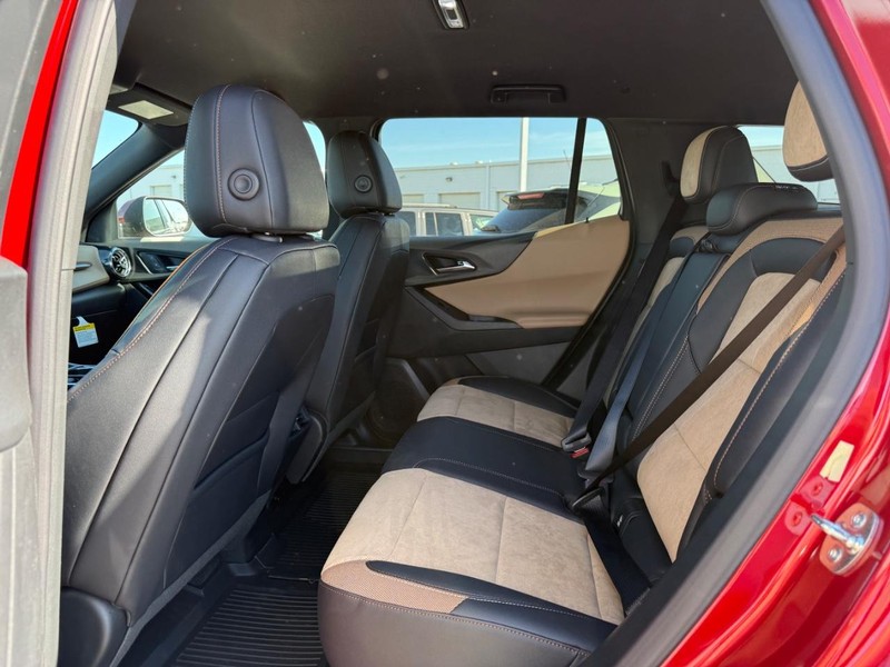 Chevrolet Equinox Vehicle Full-screen Gallery Image 5