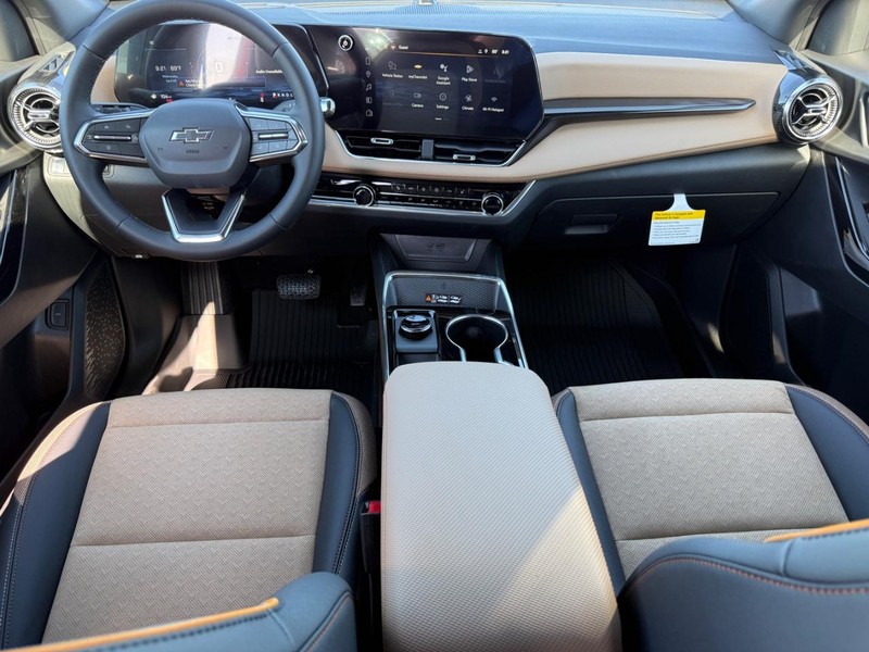 Chevrolet Equinox Vehicle Full-screen Gallery Image 6
