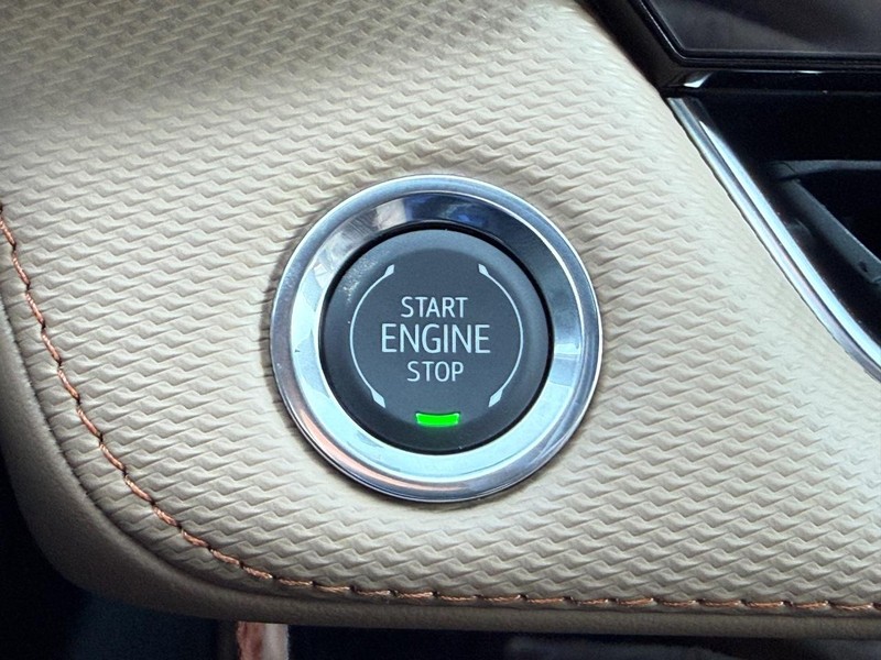 Chevrolet Equinox Vehicle Full-screen Gallery Image 10