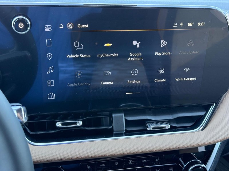 Chevrolet Equinox Vehicle Full-screen Gallery Image 11