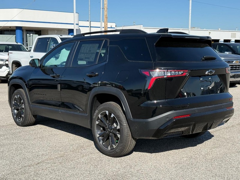 Chevrolet Equinox Vehicle Full-screen Gallery Image 3