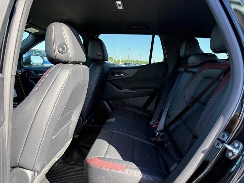 Chevrolet Equinox Vehicle Full-screen Gallery Image 5