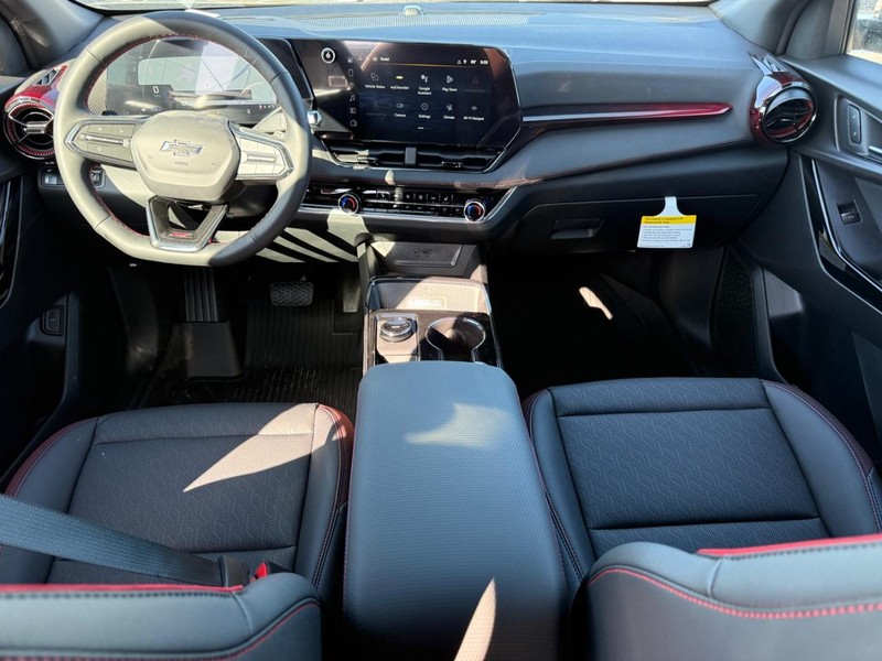 Chevrolet Equinox Vehicle Full-screen Gallery Image 6