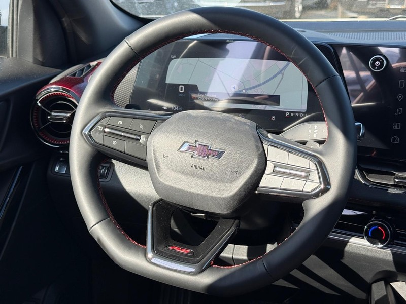 Chevrolet Equinox Vehicle Full-screen Gallery Image 7