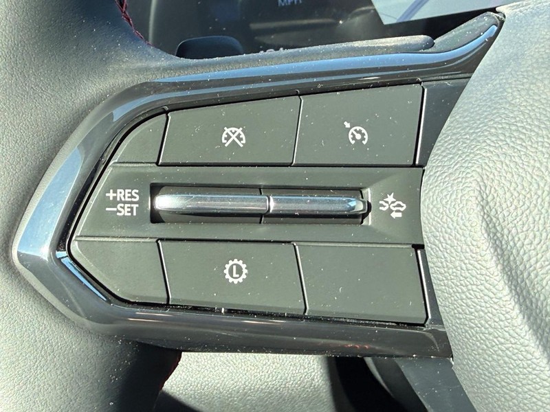 Chevrolet Equinox Vehicle Full-screen Gallery Image 8