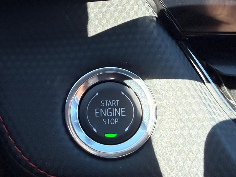Chevrolet Equinox Vehicle Full-screen Gallery Image 10