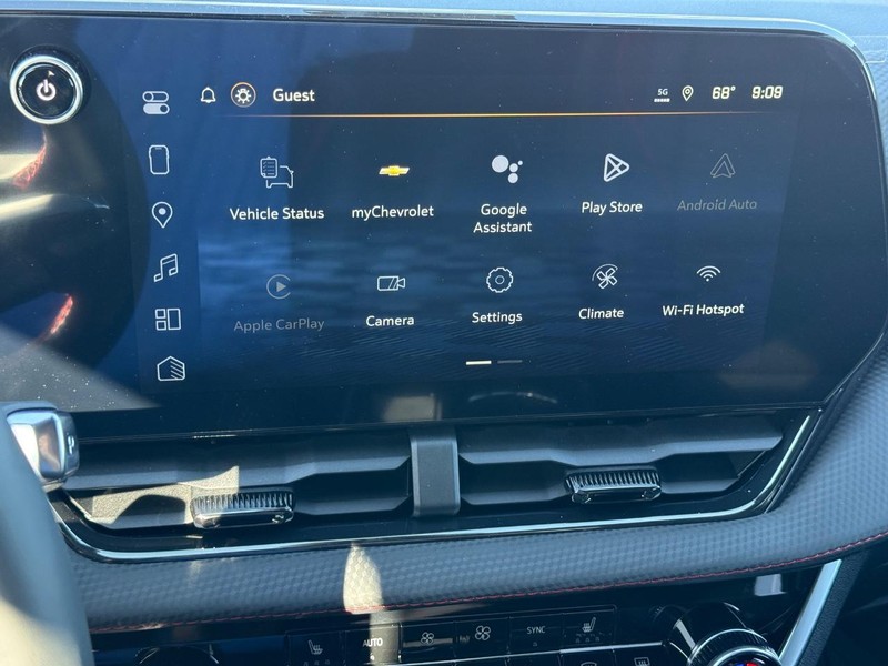 Chevrolet Equinox Vehicle Full-screen Gallery Image 11