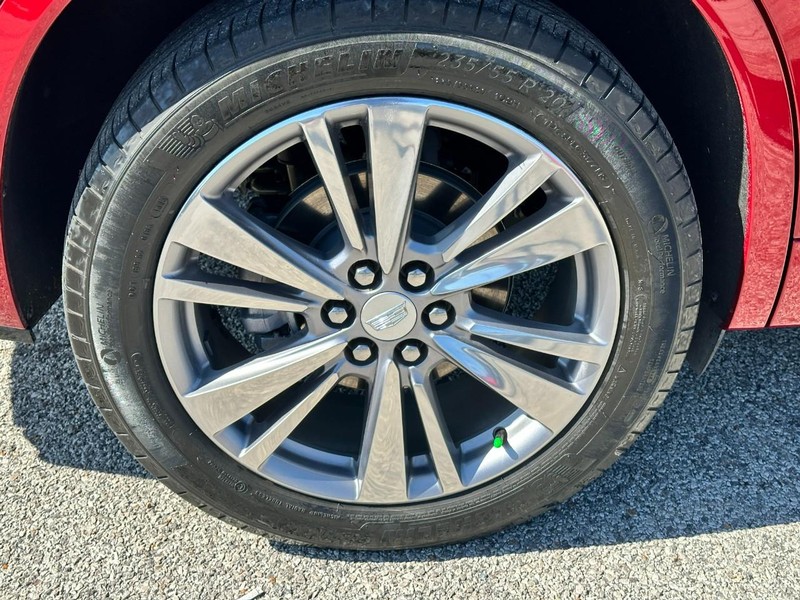 Cadillac XT6 Vehicle Full-screen Gallery Image 06