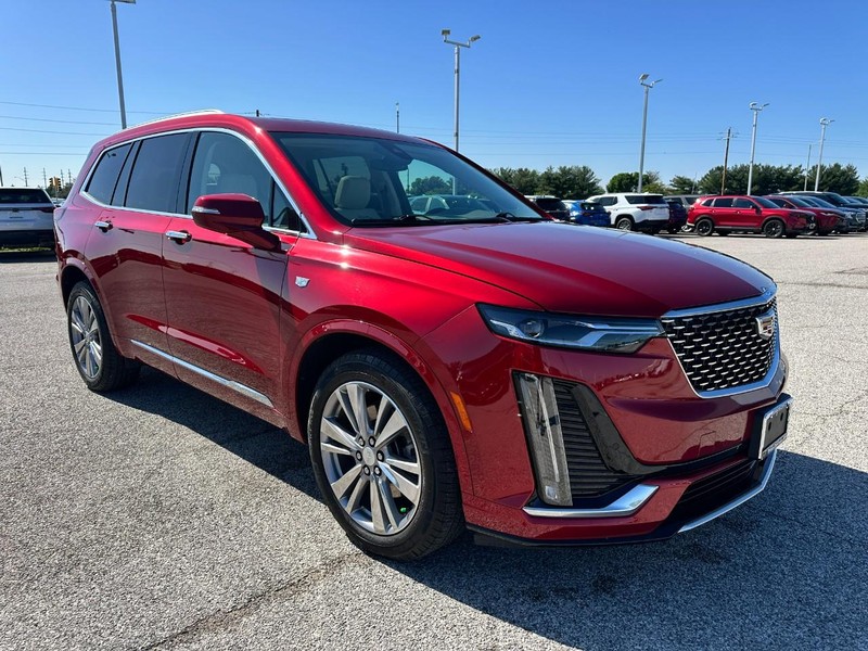 Cadillac XT6 Vehicle Full-screen Gallery Image 08