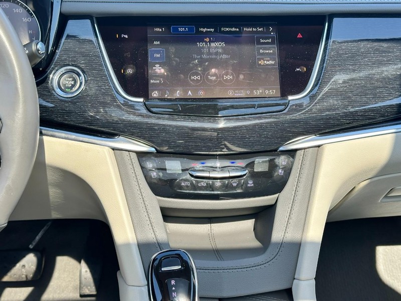Cadillac XT6 Vehicle Full-screen Gallery Image 15