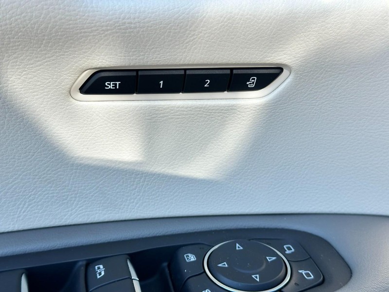 Cadillac XT6 Vehicle Full-screen Gallery Image 19