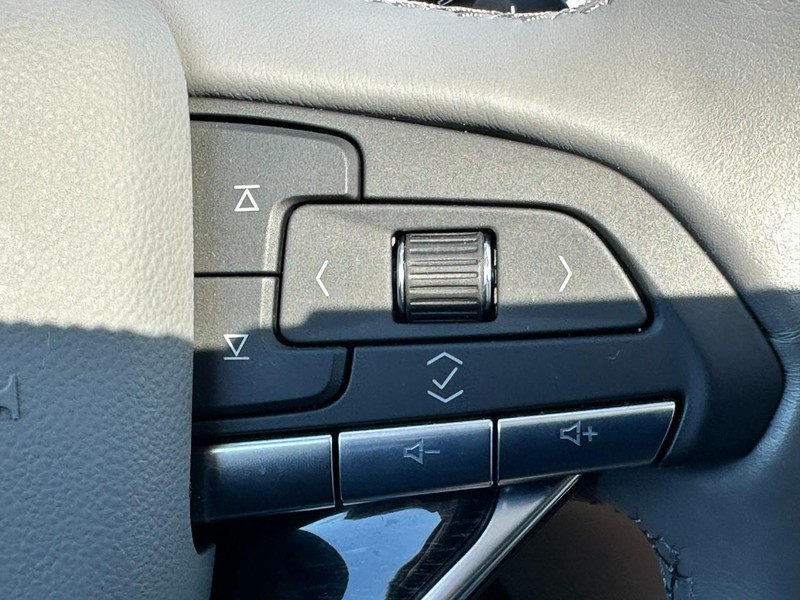 Cadillac XT6 Vehicle Full-screen Gallery Image 22