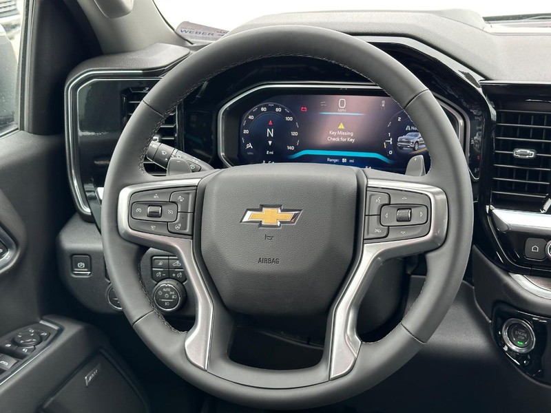 Chevrolet Silverado 1500 Vehicle Full-screen Gallery Image 9