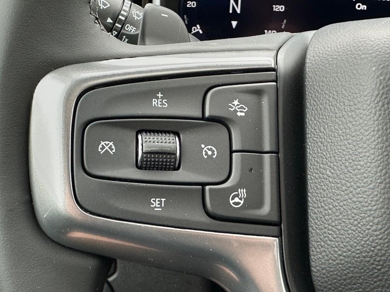 Chevrolet Silverado 1500 Vehicle Full-screen Gallery Image 10