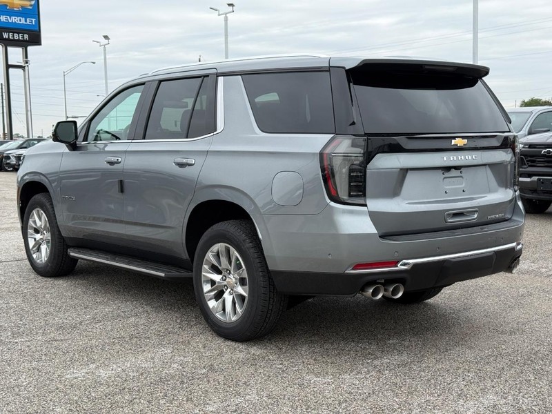 Chevrolet Tahoe Vehicle Full-screen Gallery Image 3