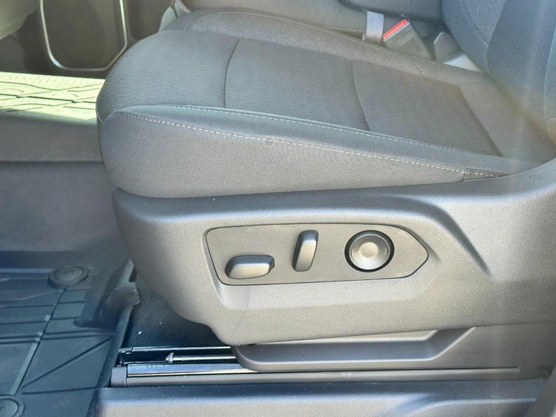 Chevrolet Silverado 1500 Vehicle Full-screen Gallery Image 10