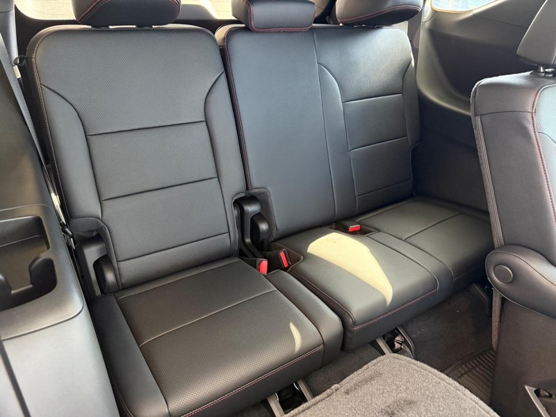 Chevrolet Traverse Vehicle Full-screen Gallery Image 6