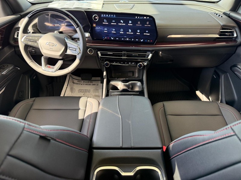 Chevrolet Traverse Vehicle Full-screen Gallery Image 8