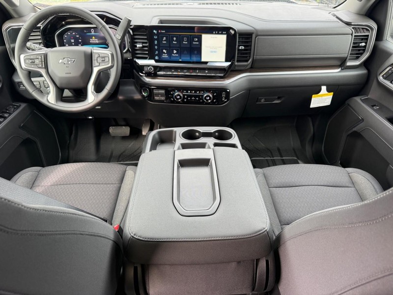 Chevrolet Silverado 1500 Vehicle Full-screen Gallery Image 6