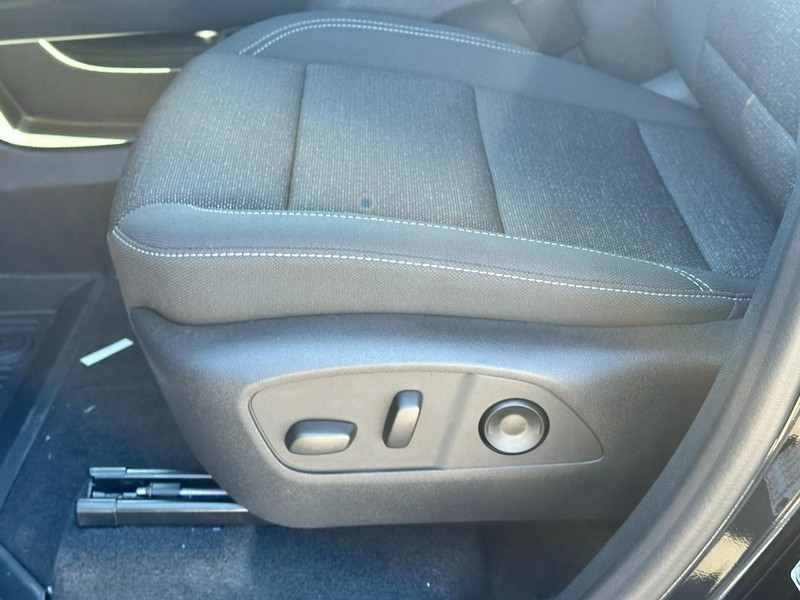 Chevrolet Traverse Vehicle Full-screen Gallery Image 11