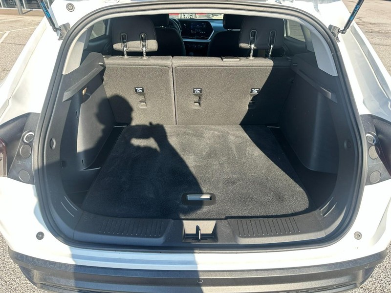Chevrolet Trax Vehicle Full-screen Gallery Image 5
