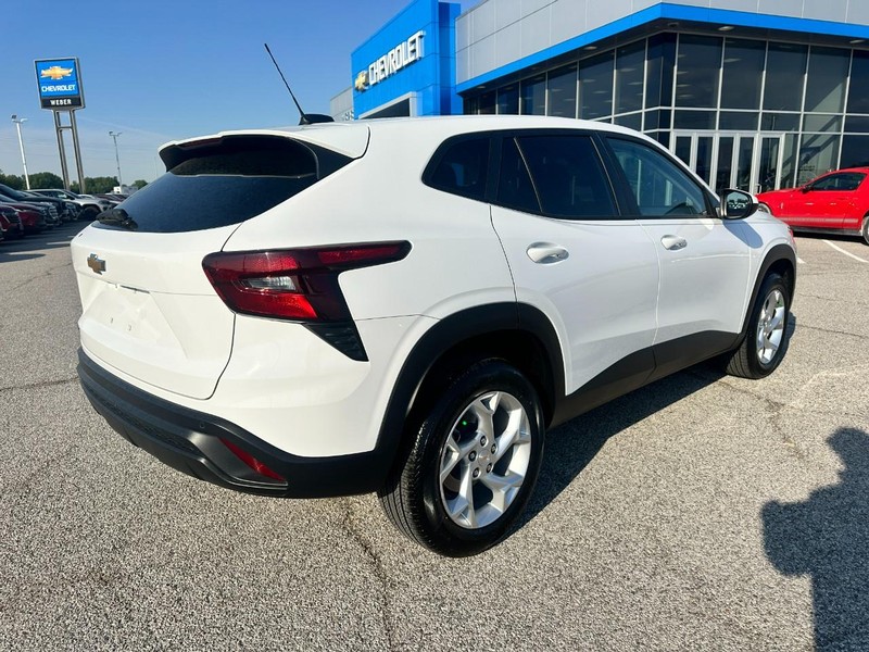Chevrolet Trax Vehicle Full-screen Gallery Image 6