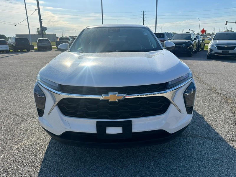 Chevrolet Trax Vehicle Full-screen Gallery Image 9