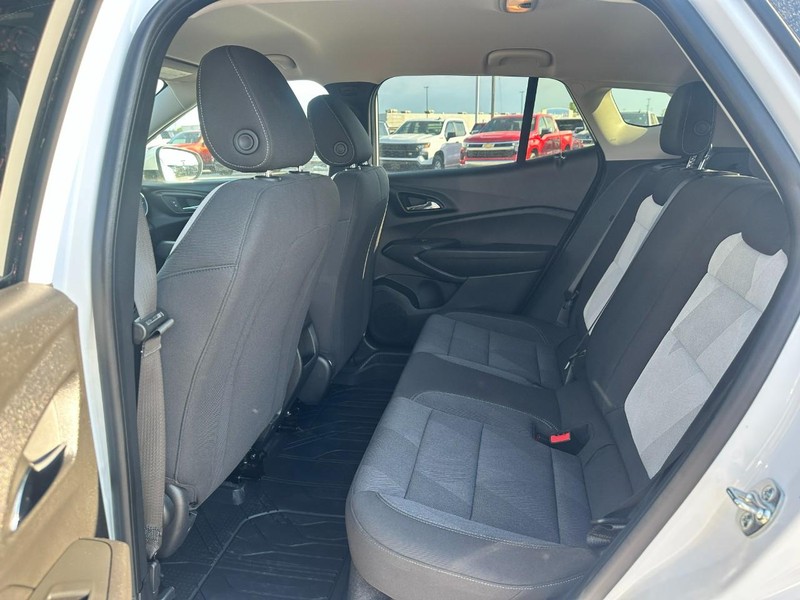Chevrolet Trax Vehicle Full-screen Gallery Image 10