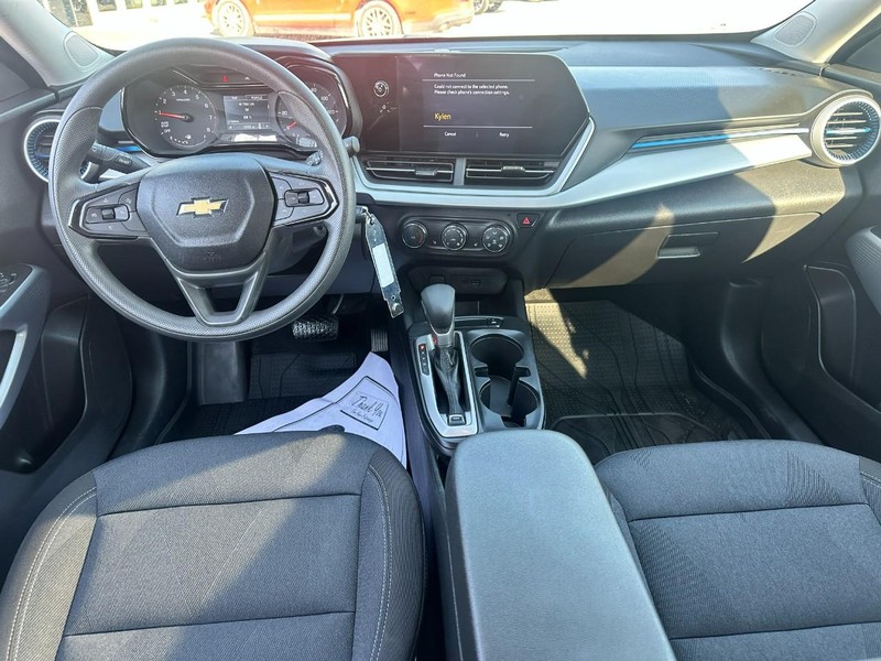 Chevrolet Trax Vehicle Full-screen Gallery Image 11
