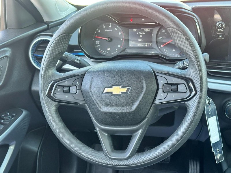 Chevrolet Trax Vehicle Full-screen Gallery Image 12