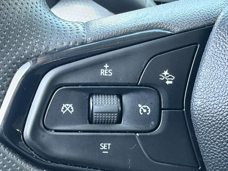 Chevrolet Trax Vehicle Full-screen Gallery Image 18