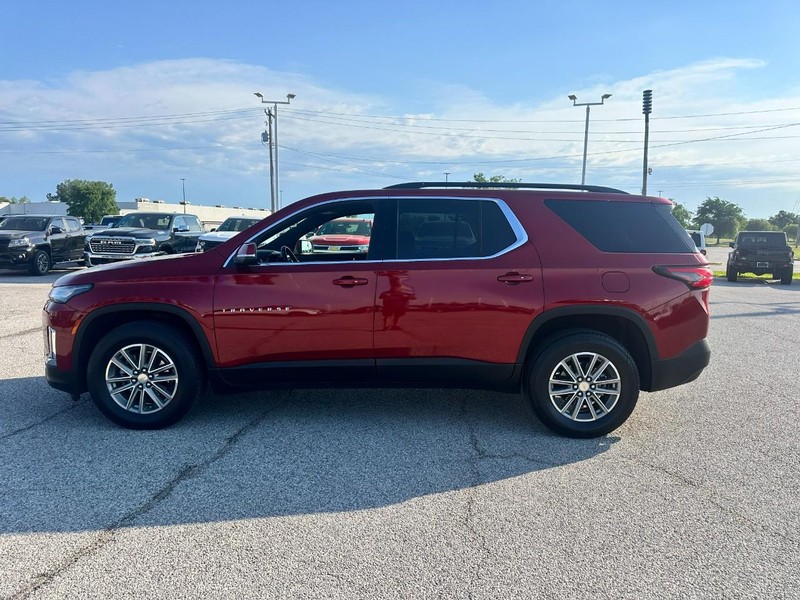 Chevrolet Traverse Vehicle Full-screen Gallery Image 2