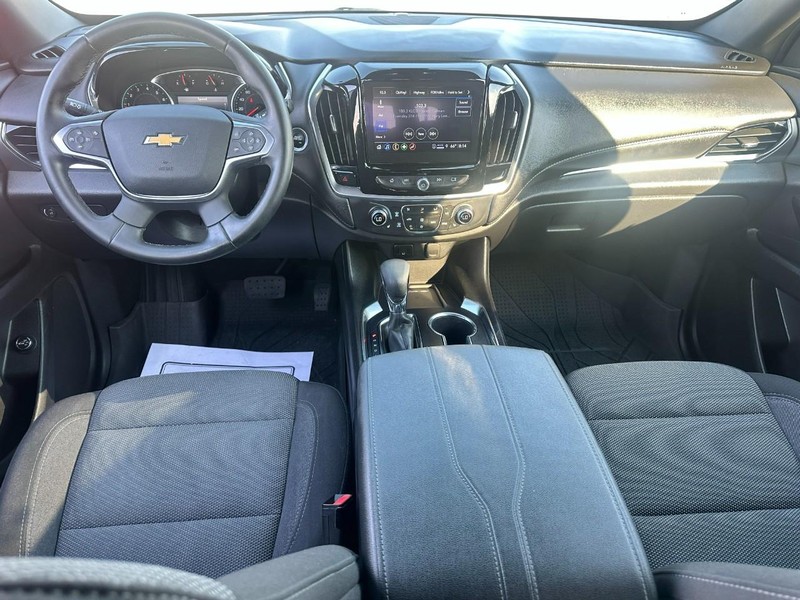 Chevrolet Traverse Vehicle Full-screen Gallery Image 12