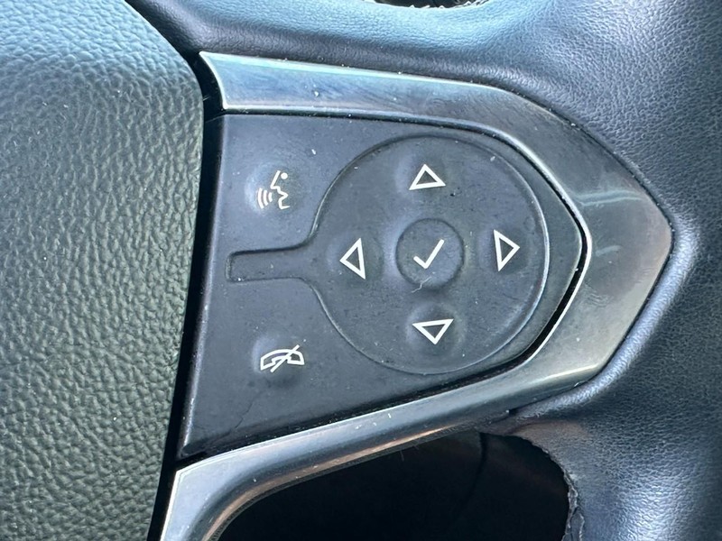Chevrolet Traverse Vehicle Full-screen Gallery Image 20