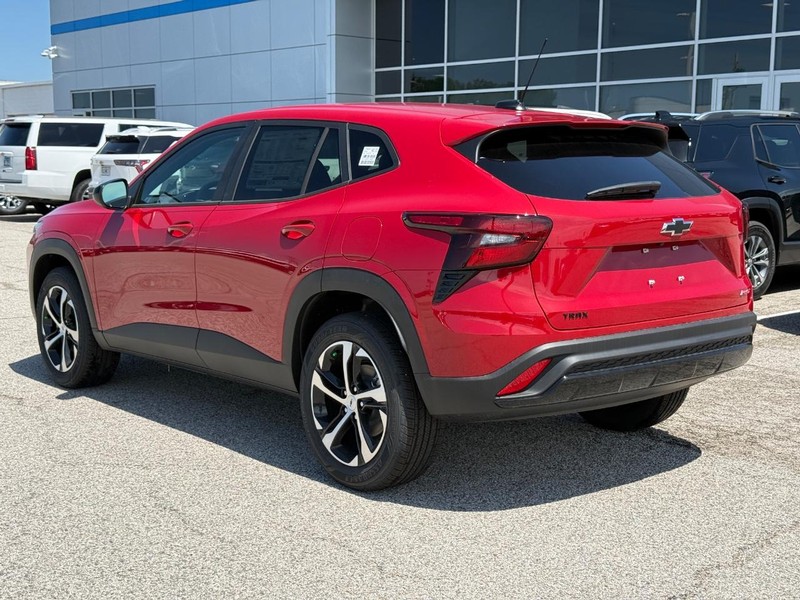 Chevrolet Trax Vehicle Full-screen Gallery Image 3