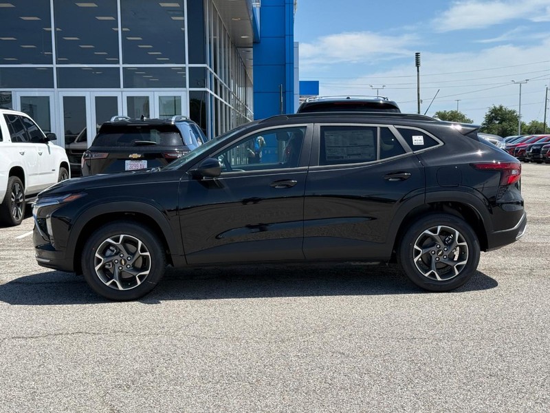 Chevrolet Trax Vehicle Full-screen Gallery Image 2