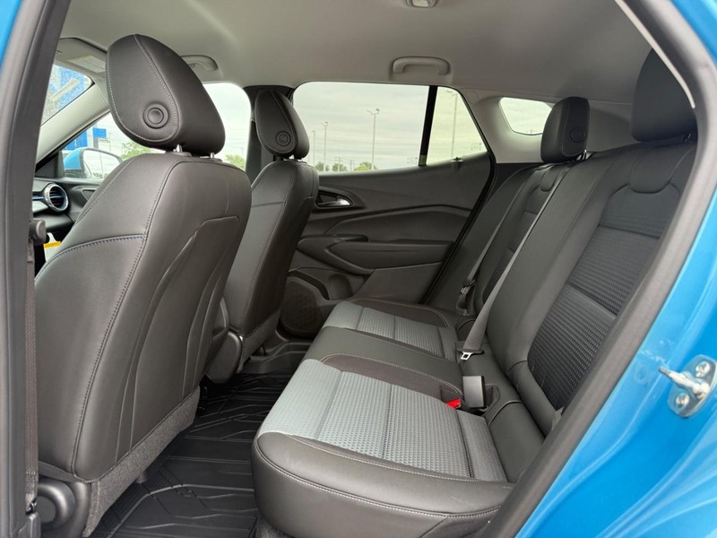 Chevrolet Trax Vehicle Full-screen Gallery Image 5