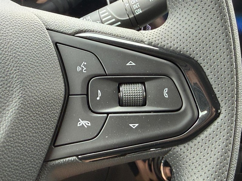 Chevrolet Trax Vehicle Full-screen Gallery Image 9