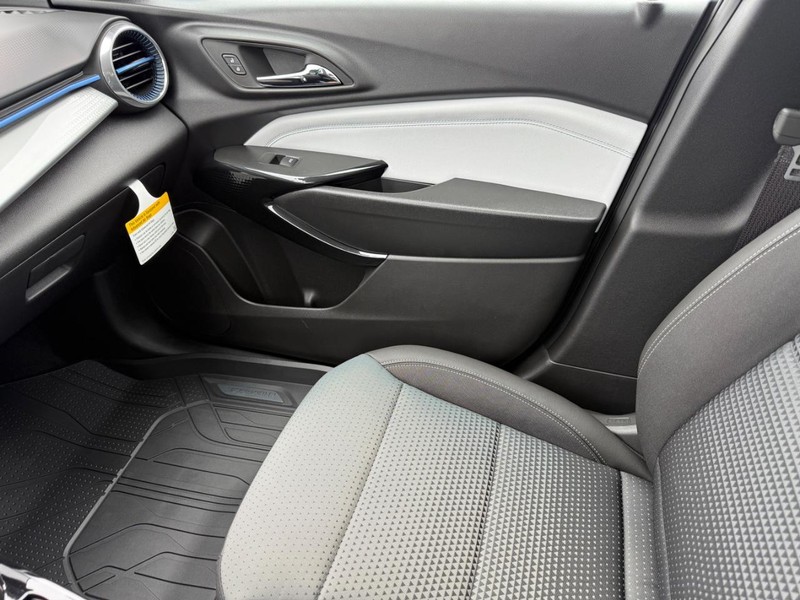 Chevrolet Trax Vehicle Full-screen Gallery Image 14